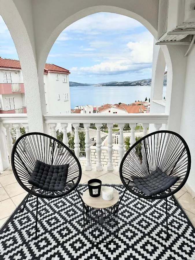 Apartments Imperium Trogir 0*,  Kroatien