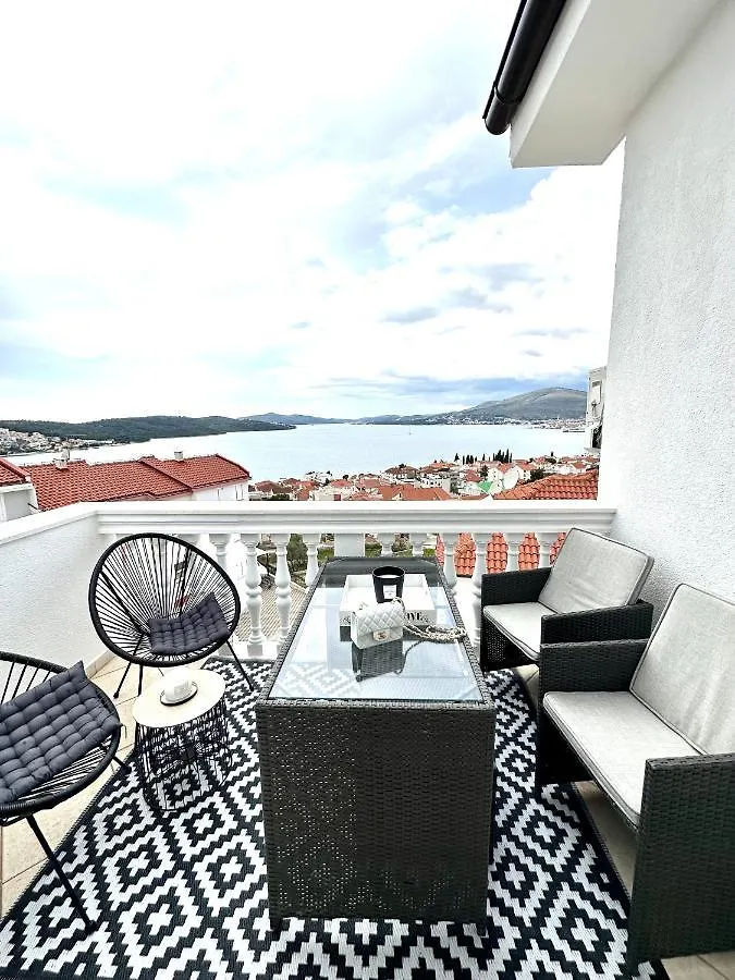 Apartments Imperium Trogir 0*,  Kroatien
